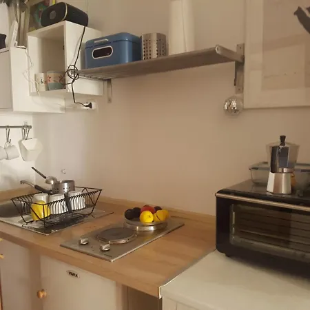 Small Grebaville Apartment Grebastica