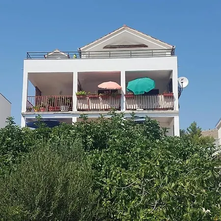 Appartement Small Grebaville