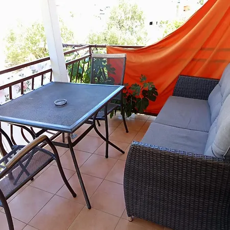 Apartment Small Grebaville Grebastica