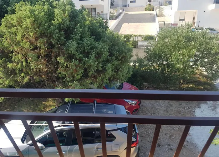 Apartment Small Grebaville