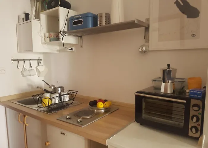 Small Grebaville Apartment Grebastica