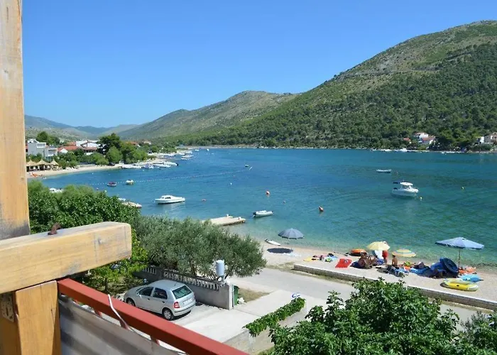 Small Grebaville Grebaštica